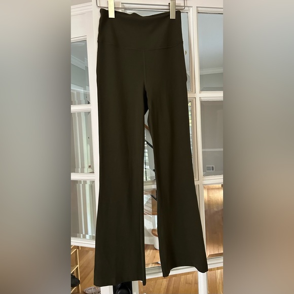 lululemon Groove Super High Rise Flared Legging Pant Short 28” Dark Olive Green - Picture 5 of 7